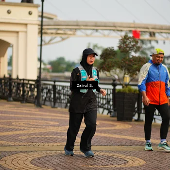 Runner Photo 7749831