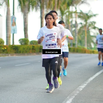 Runner Photo 7749842