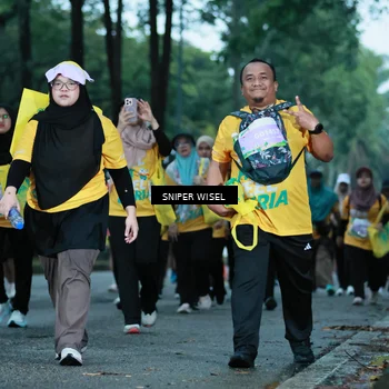Runner Photo 7749850