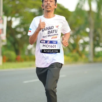 Runner Photo 7749853