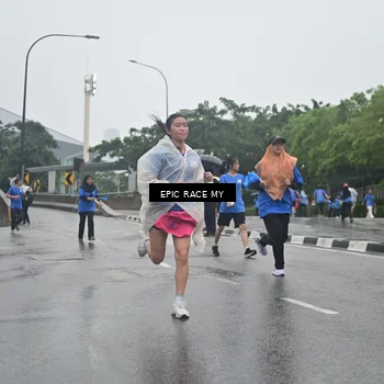 Runner Photo 7749858