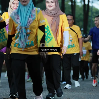 Runner Photo 7749864