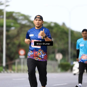 Runner Photo 7749877