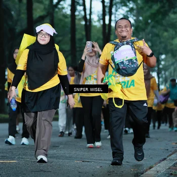 Runner Photo 7749881