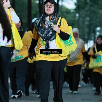 Runner Photo 7749898