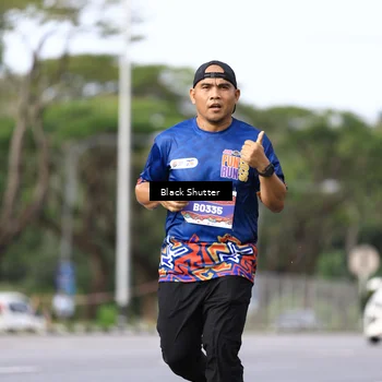 Runner Photo 7749909