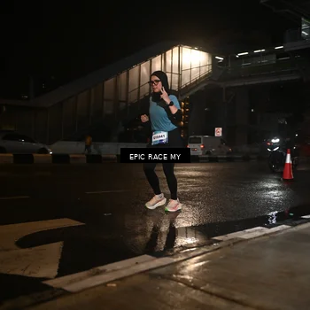 Runner Photo 7749913