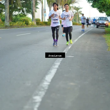 Runner Photo 7749917