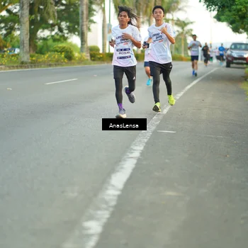Runner Photo 7749920