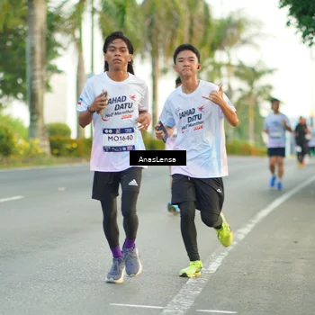 Runner Photo 7749922