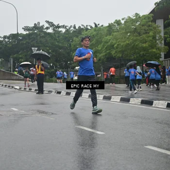 Runner Photo 7749923