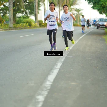 Runner Photo 7749938