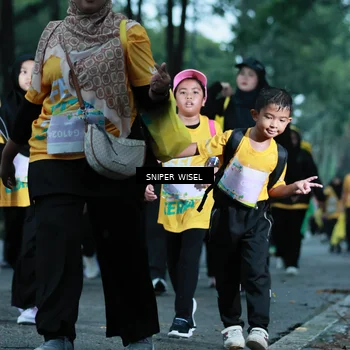 Runner Photo 7749944