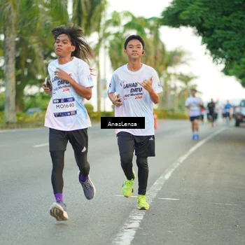 Runner Photo 7749950
