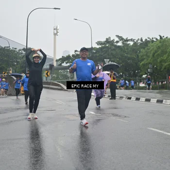 Runner Photo 7749953