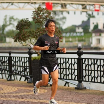 Runner Photo 7749956
