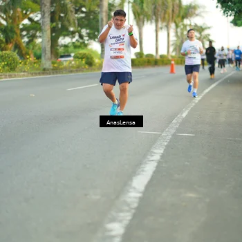 Runner Photo 7750004