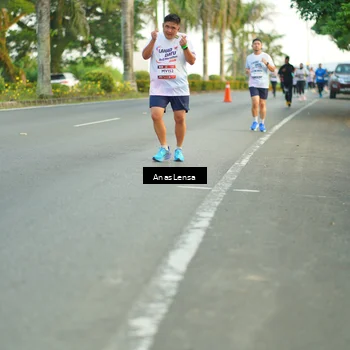 Runner Photo 7750021