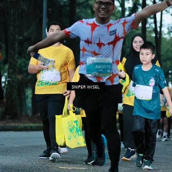 Runner Photo 7750023