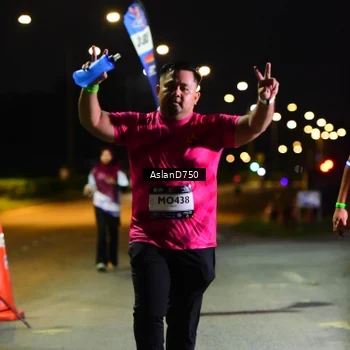 Runner Photo 7750028