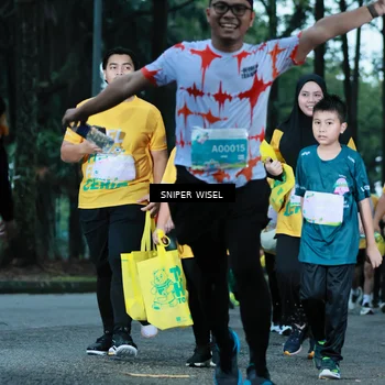 Runner Photo 7750035