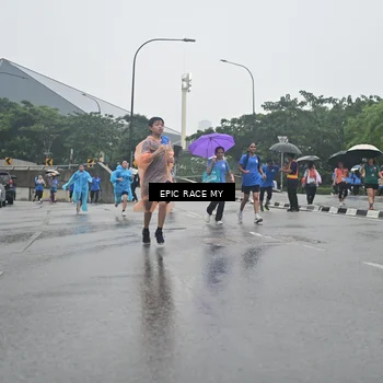 Runner Photo 7750037