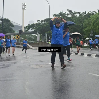 Runner Photo 7750043