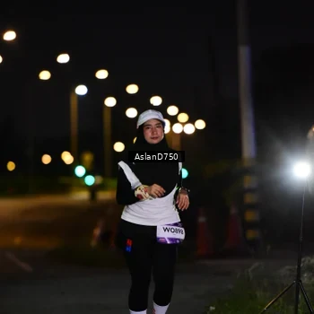 Runner Photo 7750051