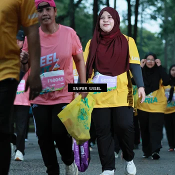 Runner Photo 7750054