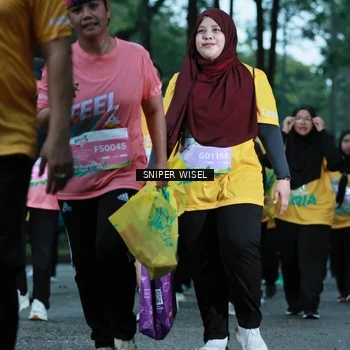 Runner Photo 7750067