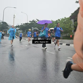 Runner Photo 7750078