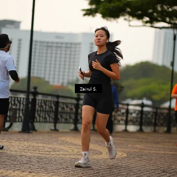 Runner Photo 7750080