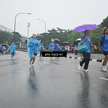 Runner Photo 7750092