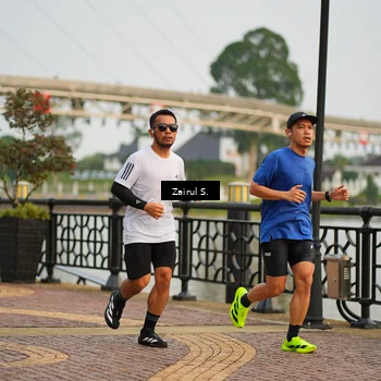 Runner Photo 7750094