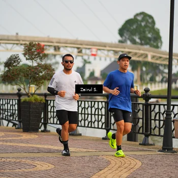 Runner Photo 7750096