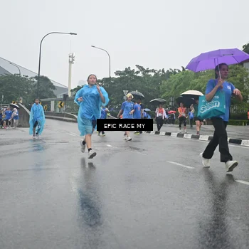 Runner Photo 7750111