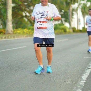 Runner Photo 7750112