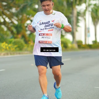 Runner Photo 7750124