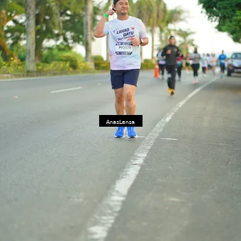 Runner Photo 7750127
