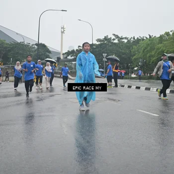 Runner Photo 7750137