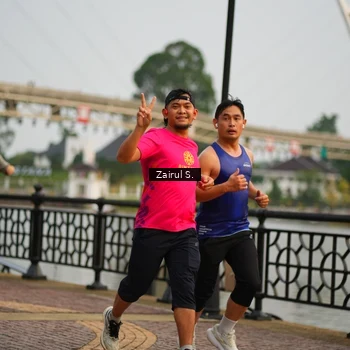 Runner Photo 7750138