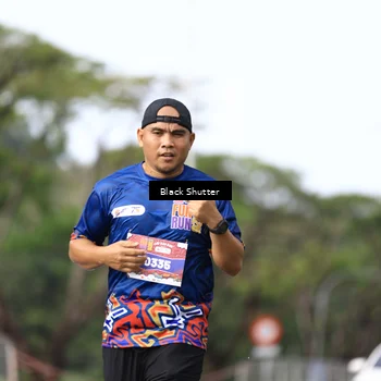 Runner Photo 7750152
