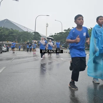 Runner Photo 7750159