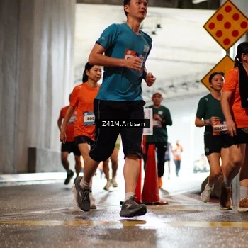 Runner Photo 7750171