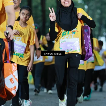 Runner Photo 7750181
