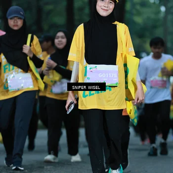 Runner Photo 7750190