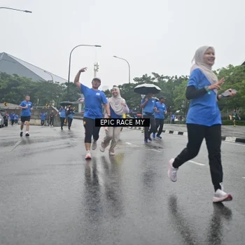 Runner Photo 7750193