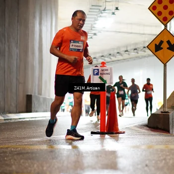Runner Photo 7750207