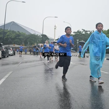 Runner Photo 7750215