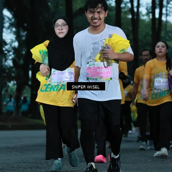 Runner Photo 7750219